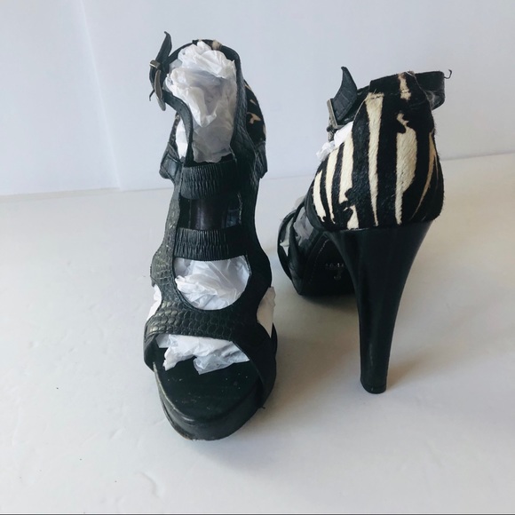 IDORE Leather Shoes - Picture 10 of 16